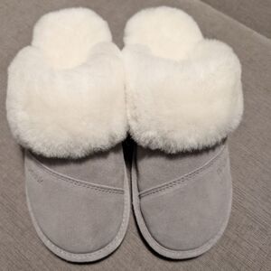 Women's Plush Shearling-Trim Slip-On Slippers - Light Gray/Cream